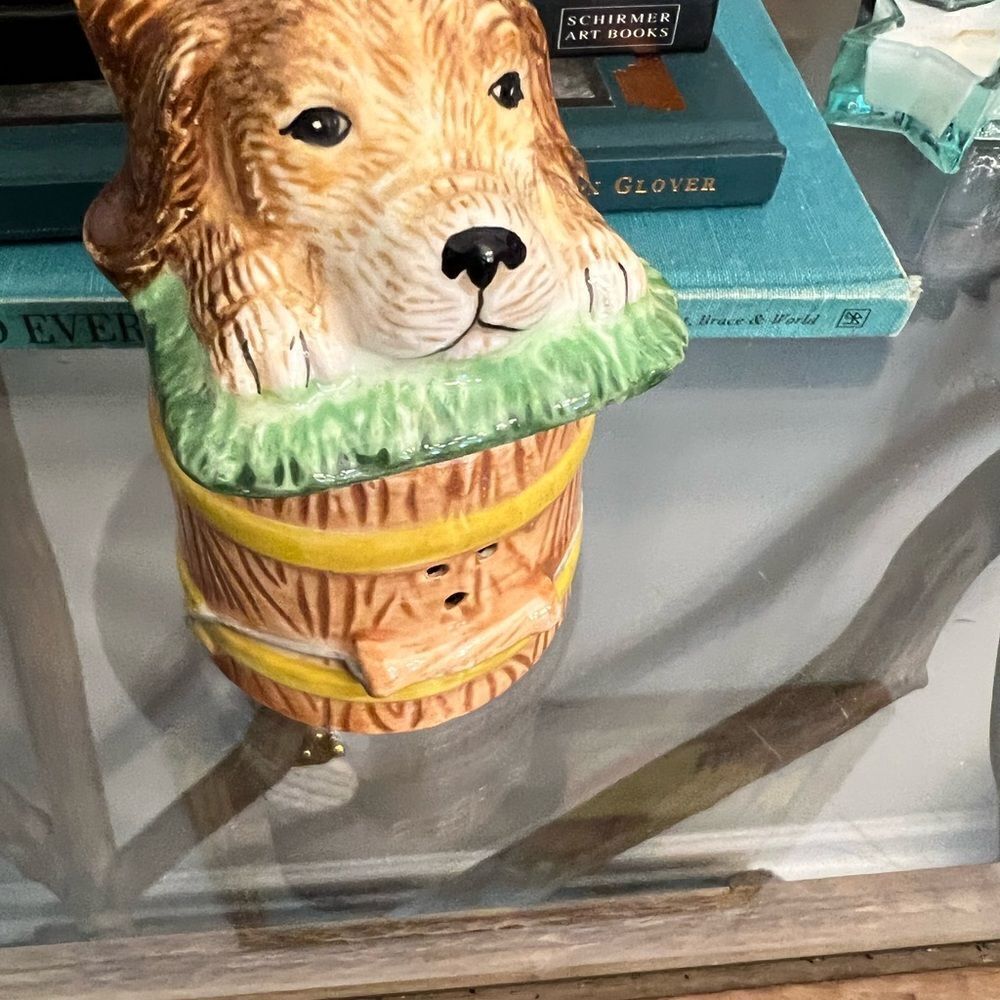 Vintage ceramic salt and pepper puppy shakers. EUC. - Picture 2 of 6